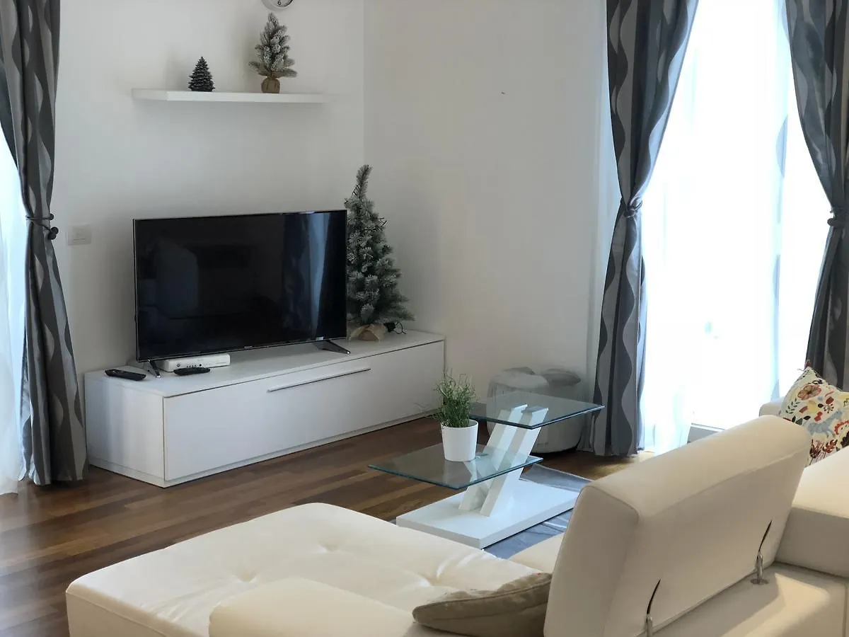 Apartment Berga Exclusive Suite Bari